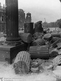 S&auml;ulentr&uuml;mmer